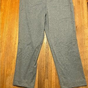 NWT Alfred Dunner Women 14 Gray Proportioned Short Pull On Stretch Soft Pants